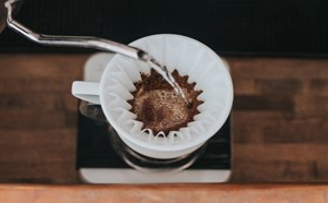 Read more about the article Why This Age Old Traditional Method Beats High-Tech Coffee Makers